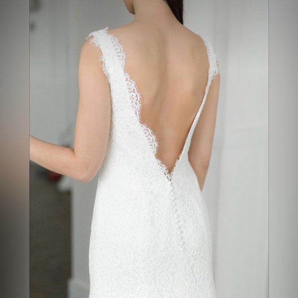 Augusta Jones Liz Gown, Bridal size 20, unaltered. Lace with sequins. Ivory. - Picture 4 of 8